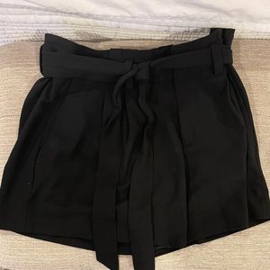 Banana republic size 6 tie waist black shorts